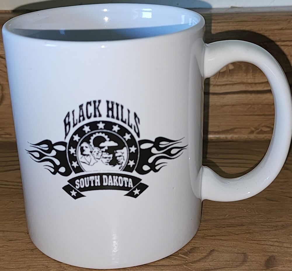 Vintage Black Hills South Dakota Mt. Rushmore Souvenir Coffee Mug White & Black
